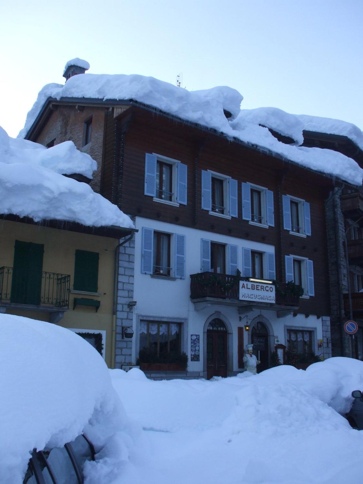 Albergo Ristorante Macugnaga Exterior foto